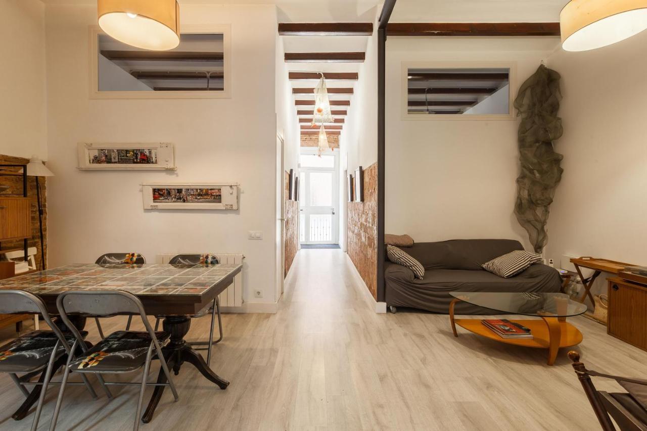 Monlau 12 Villa Barcelona Exterior photo